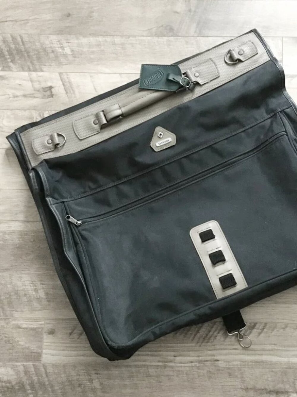 Vintage Samsonite Black Beige Travel Garment Bag Suitcase